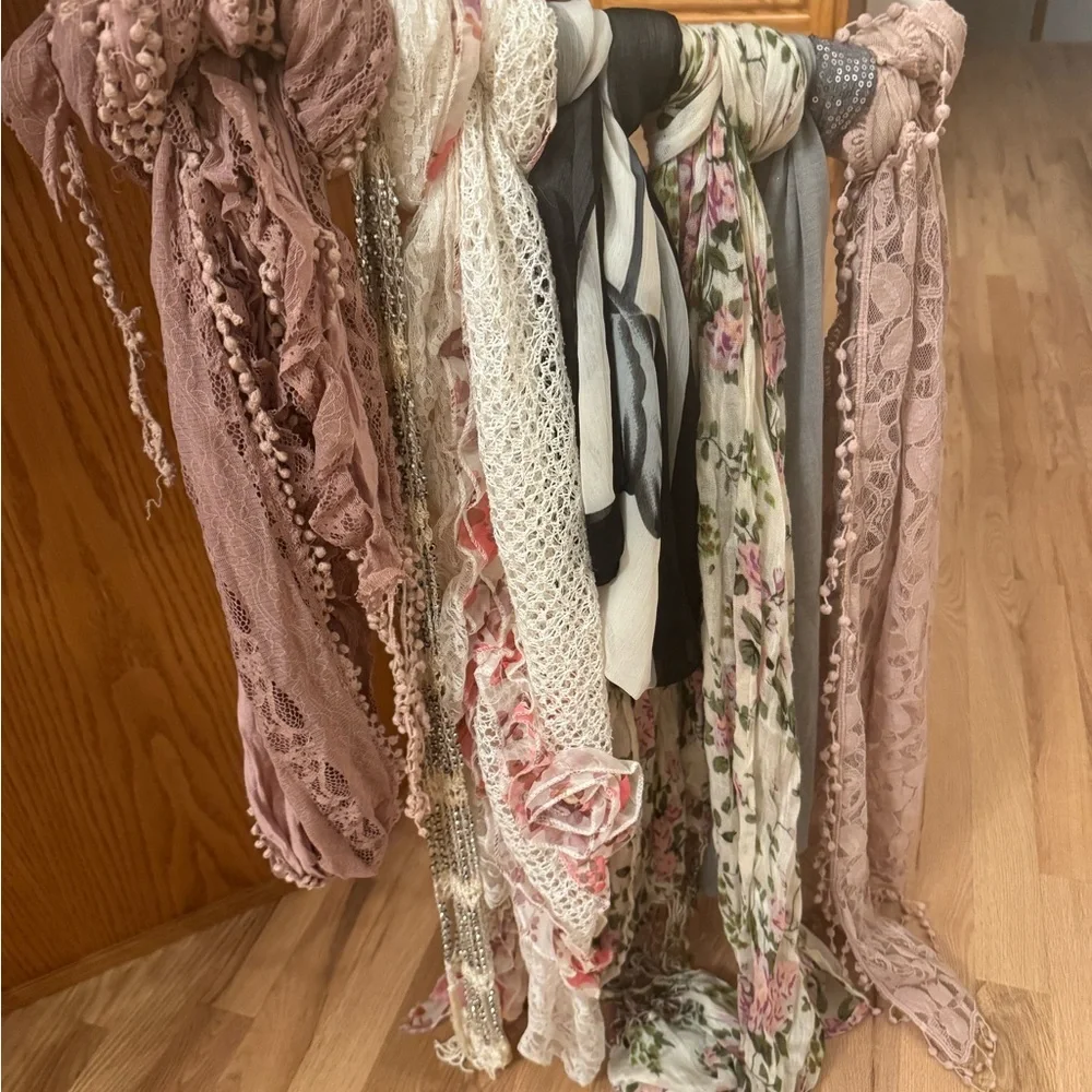 Assorted Scarves Collection - Picture 2 of 3